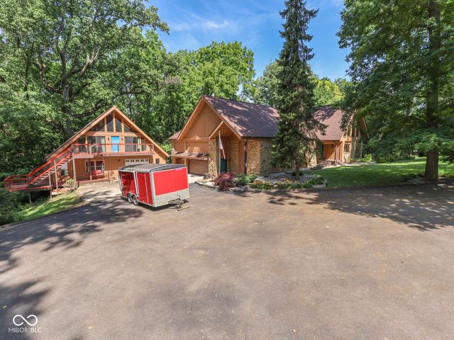 6796 Travis Place, Greenwood, IN 46143
