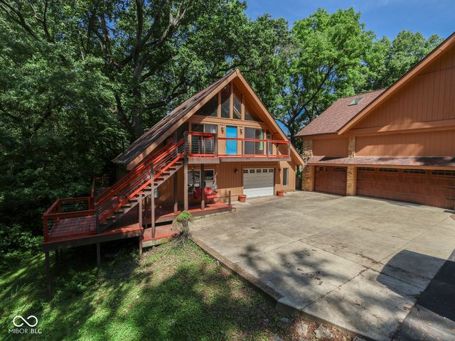 6796 Travis Place, Greenwood, IN 46143