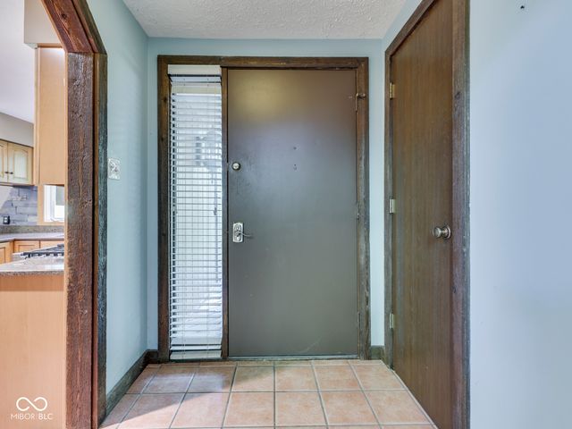 6796 Travis Place, Greenwood, IN 46143