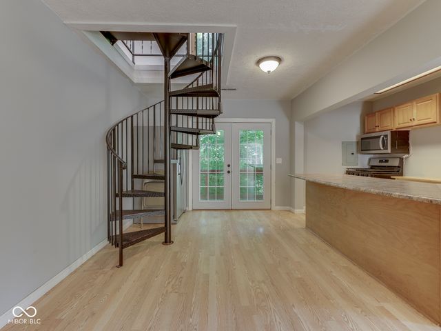 6796 Travis Place, Greenwood, IN 46143