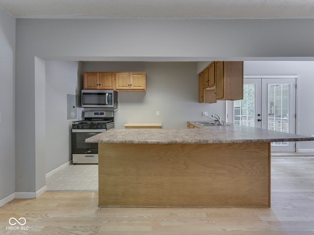 6796 Travis Place, Greenwood, IN 46143