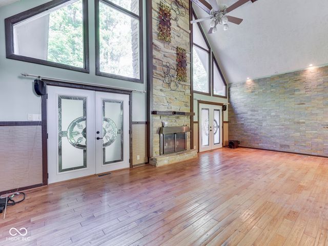 6796 Travis Place, Greenwood, IN 46143