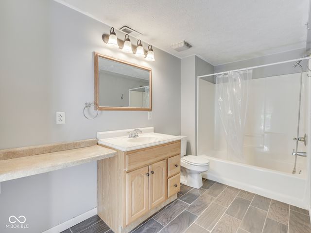 6796 Travis Place, Greenwood, IN 46143
