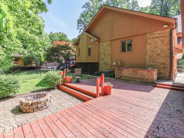 6796 Travis Place, Greenwood, IN 46143