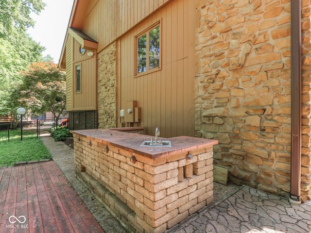 6796 Travis Place, Greenwood, IN 46143