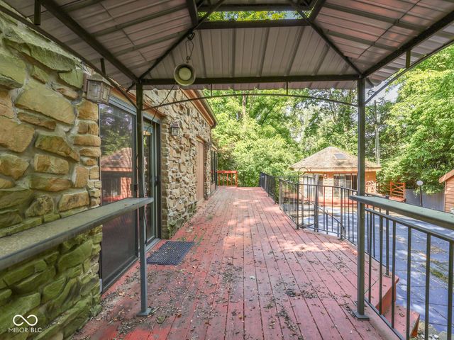 6796 Travis Place, Greenwood, IN 46143