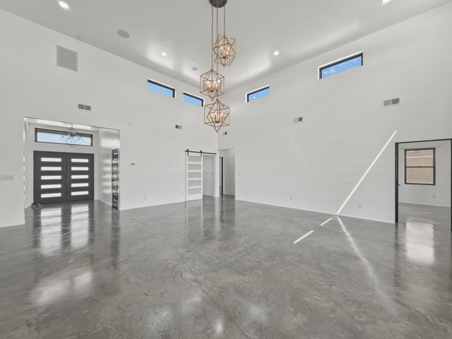4421 Mission Bend, Santa Fe, NM 87507