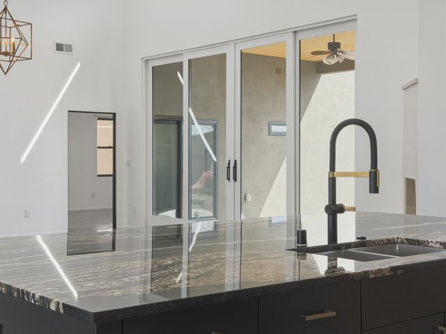 4421 Mission Bend, Santa Fe, NM 87507