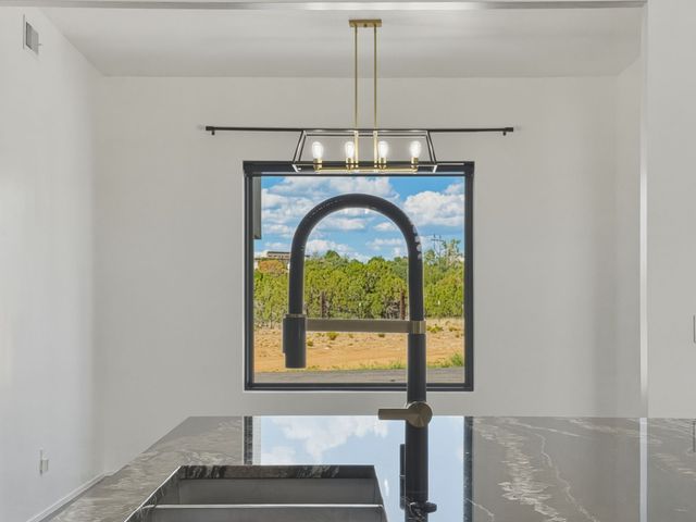 4421 Mission Bend, Santa Fe, NM 87507