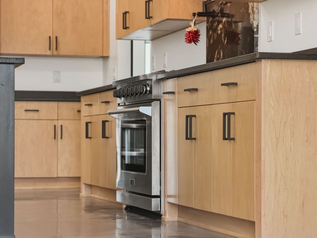 4421 Mission Bend, Santa Fe, NM 87507