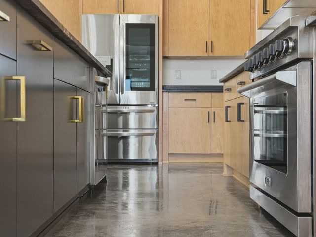 4421 Mission Bend, Santa Fe, NM 87507