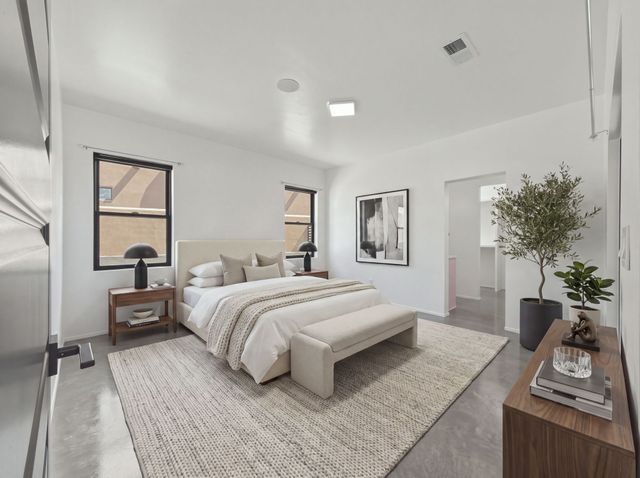 4421 Mission Bend, Santa Fe, NM 87507