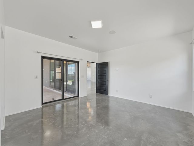 4421 Mission Bend, Santa Fe, NM 87507