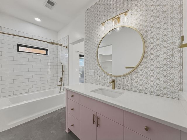 4421 Mission Bend, Santa Fe, NM 87507