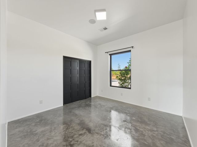 4421 Mission Bend, Santa Fe, NM 87507