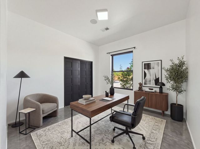4421 Mission Bend, Santa Fe, NM 87507