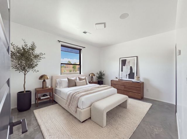 4421 Mission Bend, Santa Fe, NM 87507