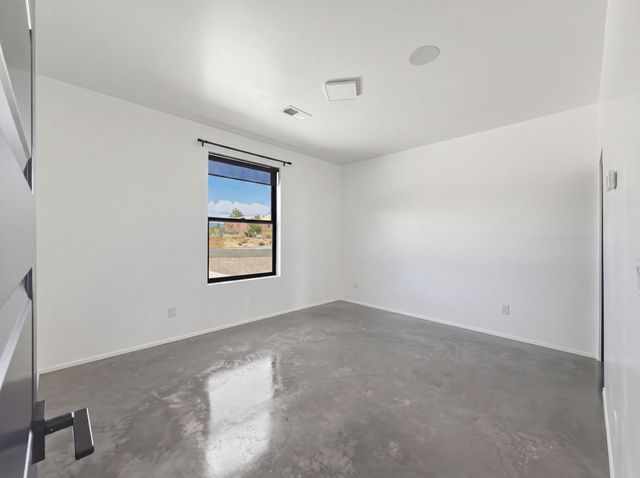 4421 Mission Bend, Santa Fe, NM 87507