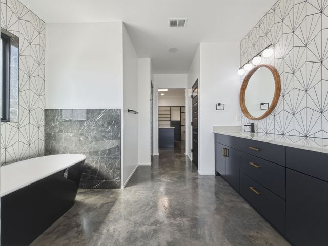 4421 Mission Bend, Santa Fe, NM 87507