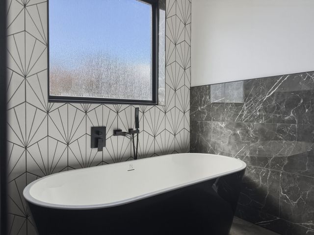 4421 Mission Bend, Santa Fe, NM 87507