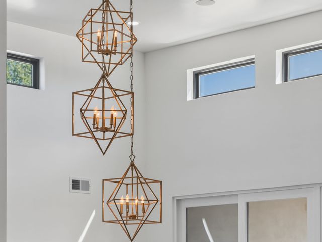 4421 Mission Bend, Santa Fe, NM 87507