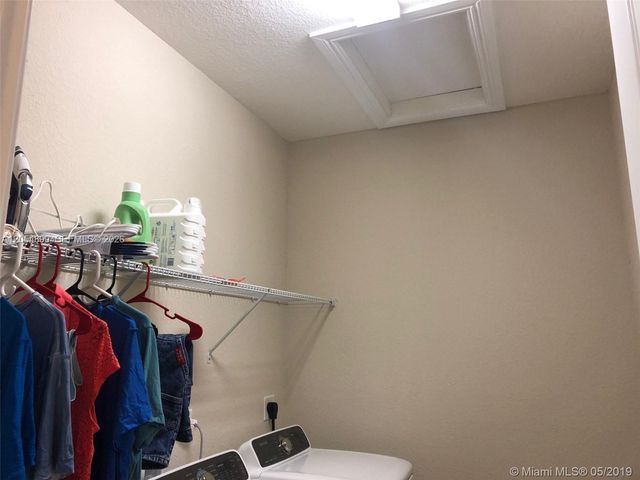 1409 SW 113th Ave, Pembroke Pines, FL 33025