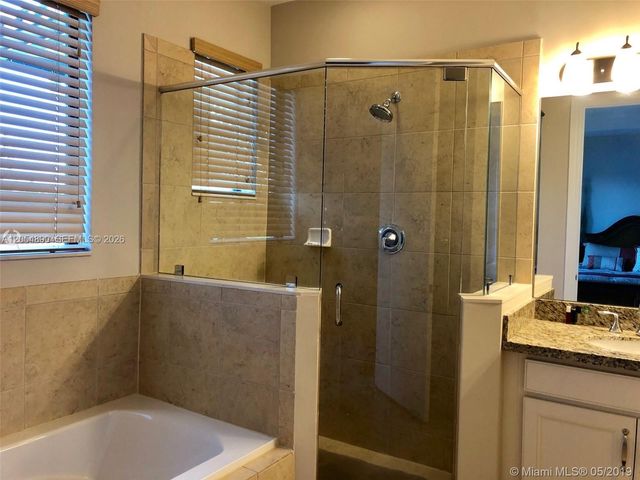 1409 SW 113th Ave, Pembroke Pines, FL 33025