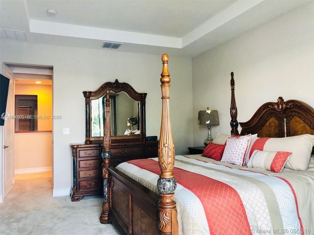 1409 SW 113th Ave, Pembroke Pines, FL 33025