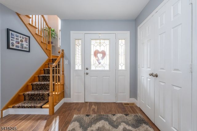 35 Turnberry Rd, Little Falls Twp., NJ 07424