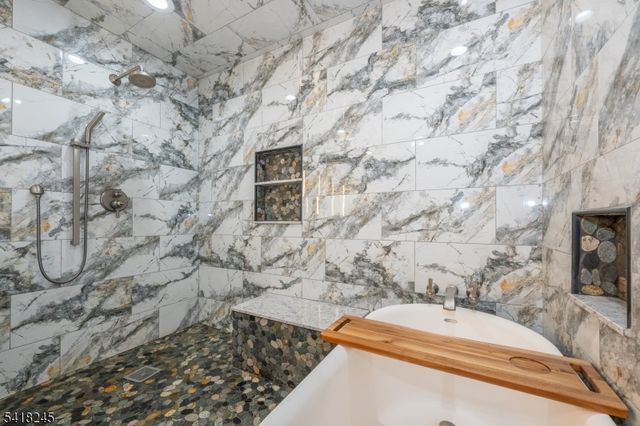 35 Turnberry Rd, Little Falls Twp., NJ 07424