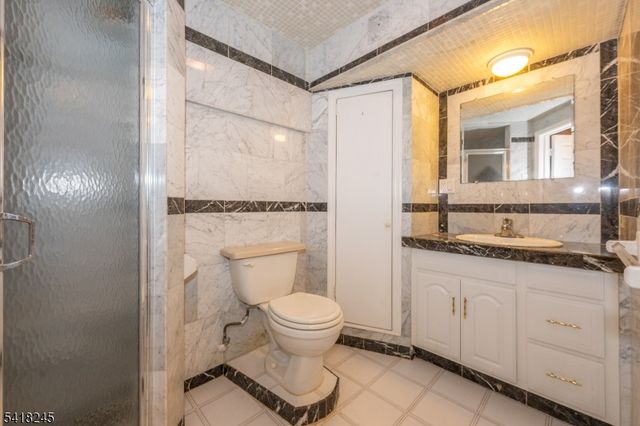 35 Turnberry Rd, Little Falls Twp., NJ 07424
