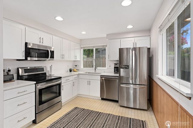 12001 28th Place NE, Lake Stevens, WA 98258