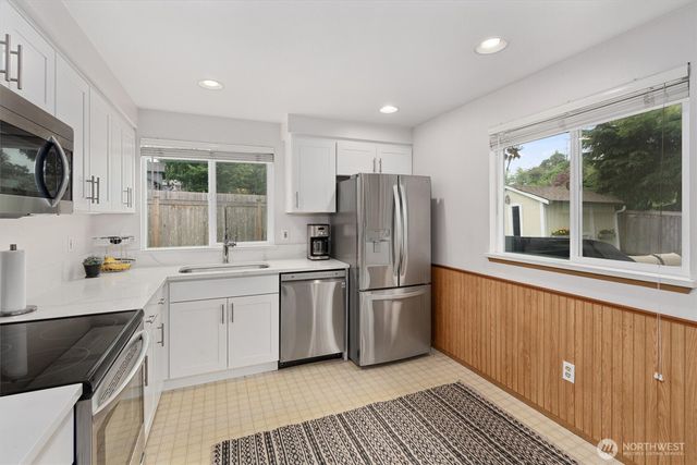 12001 28th Place NE, Lake Stevens, WA 98258