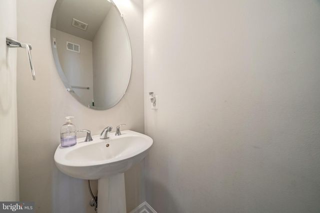 22489 NAUGATUCK SQ, Ashburn, VA 20148