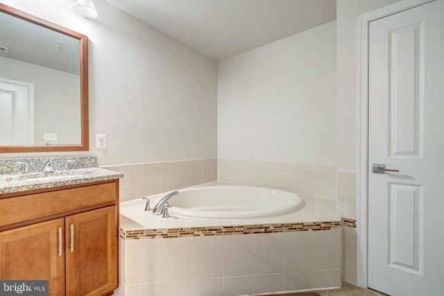 22489 NAUGATUCK SQ, Ashburn, VA 20148