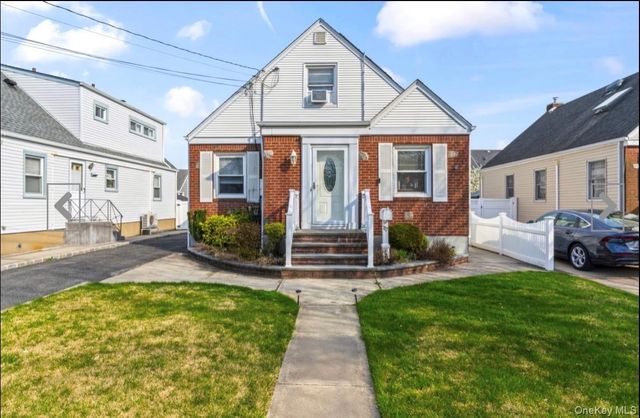117 Goldie Avenue, North Bellmore, NY 11710