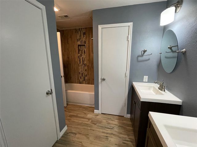 8600 Coppertowne Lane 1205, Dallas, TX 75243