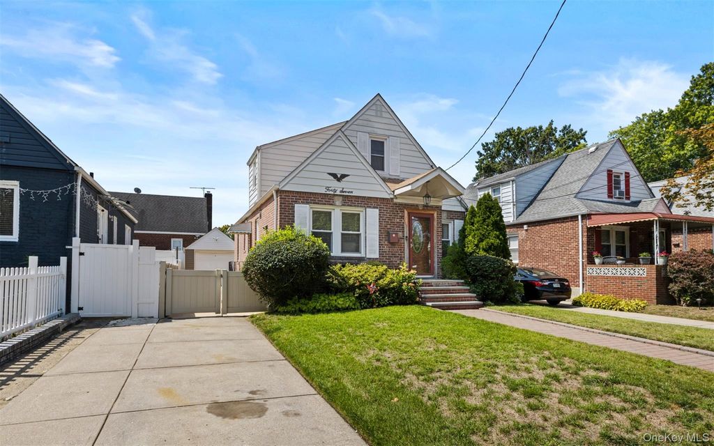 47 Alden Avenue, Valley Stream, NY 11580 — photo 2