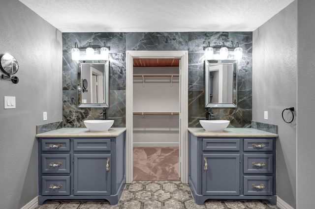 11486 Oak Springs Drive, Willis, TX 77378