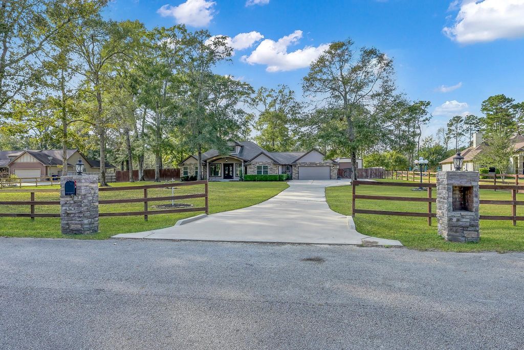 11486 Oak Springs Drive, Willis, TX 77378