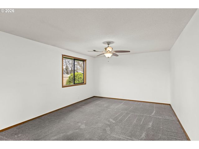 2120 S DOGWOOD St, Cornelius, OR 97113