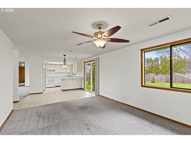 2120 S DOGWOOD St, Cornelius, OR 97113