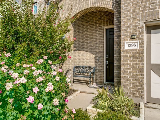 1393 Bonanza Lane, Lewisville, TX 75077