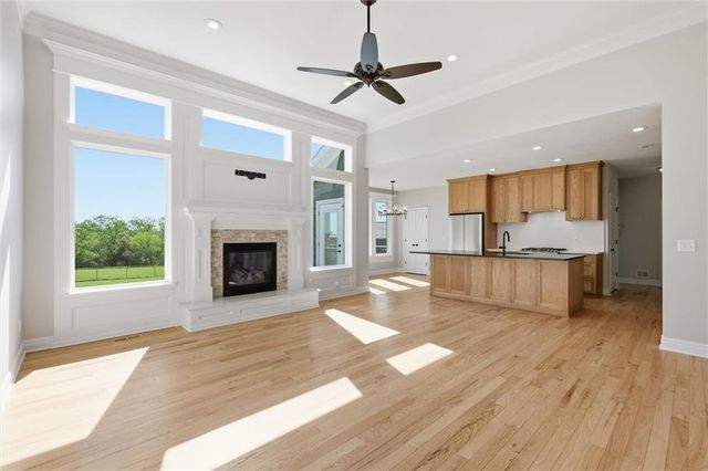 17368 254th Street, Tonganoxie, KS 66086