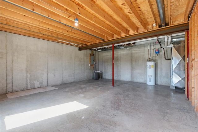 17368 254th Street, Tonganoxie, KS 66086