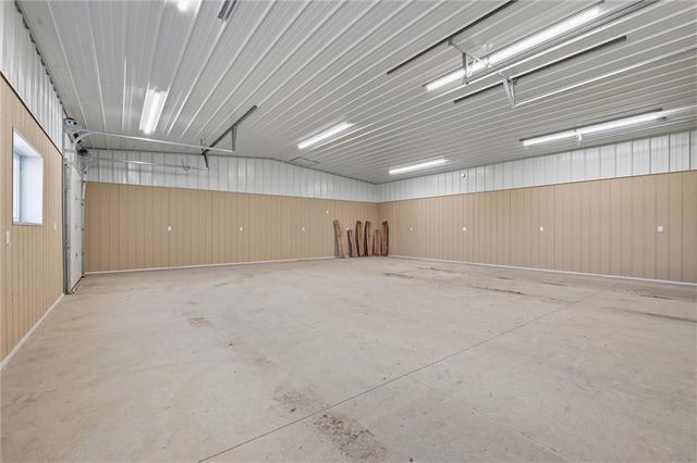 17368 254th Street, Tonganoxie, KS 66086