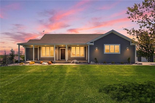 17368 254th Street, Tonganoxie, KS 66086
