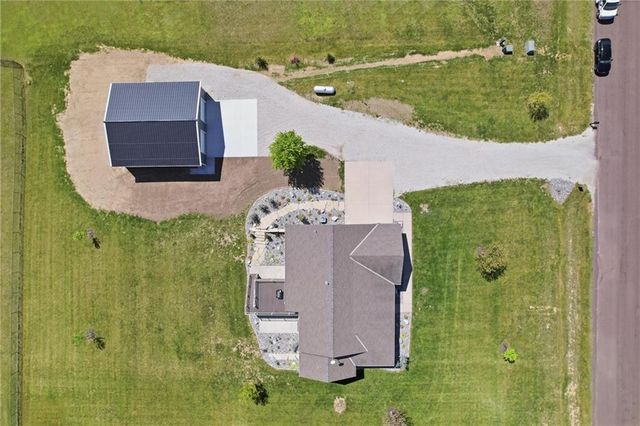17368 254th Street, Tonganoxie, KS 66086