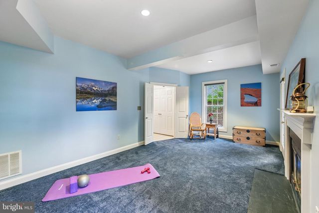 1715 DOGWOOD DR, Alexandria, VA 22302