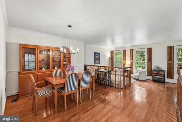 1715 DOGWOOD DR, Alexandria, VA 22302